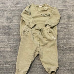 H&M sweat paint outfit